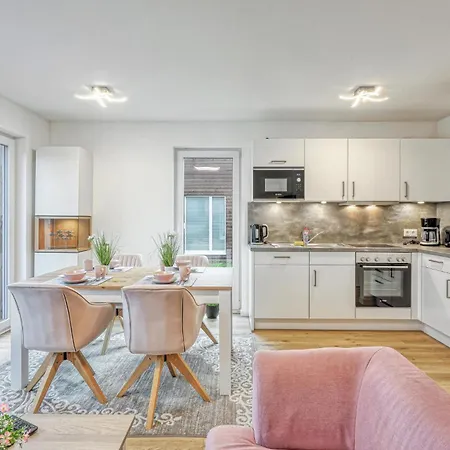 2 Bedroom Beautiful In *